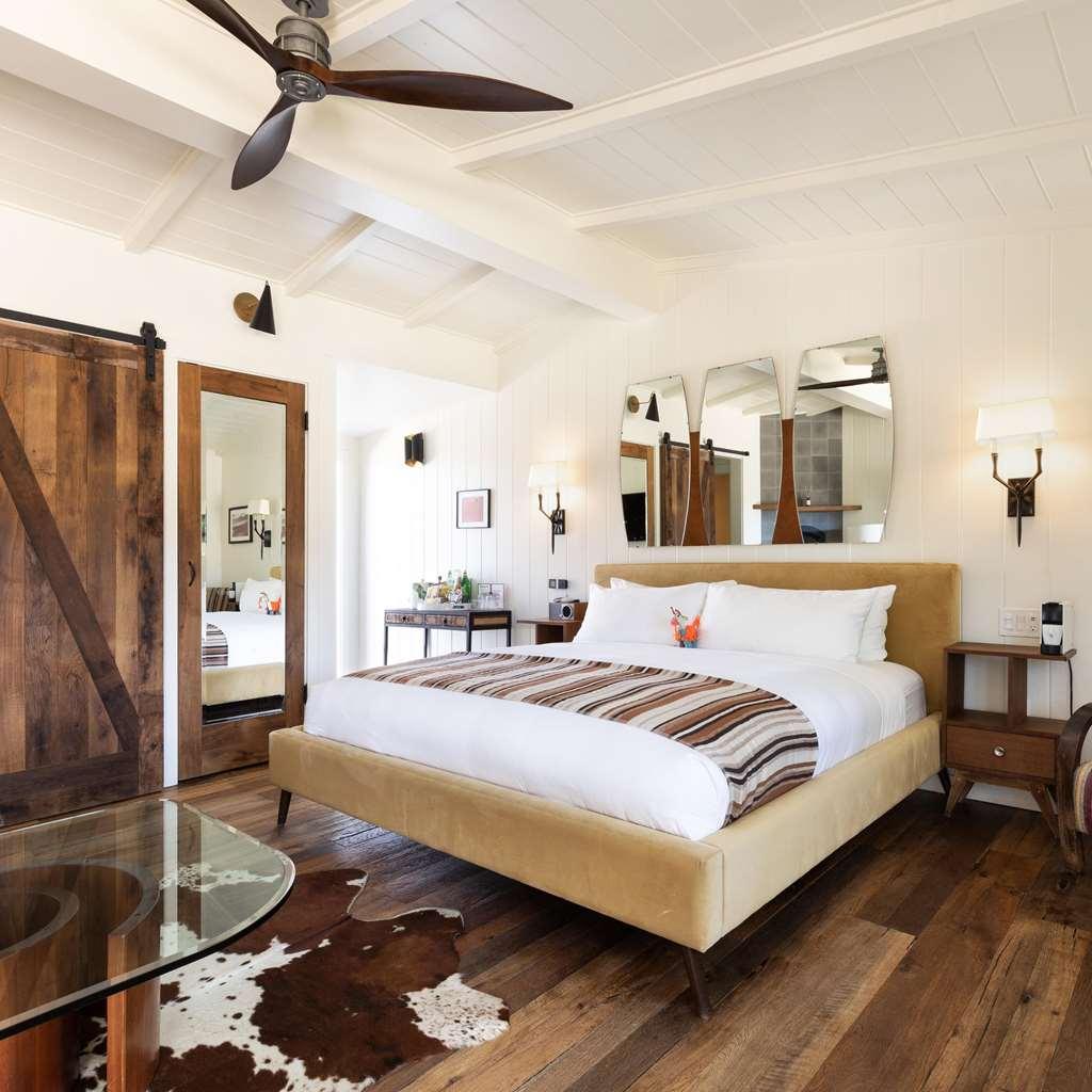 Skyview Los Alamos - 21 & Over Pool Chambre photo