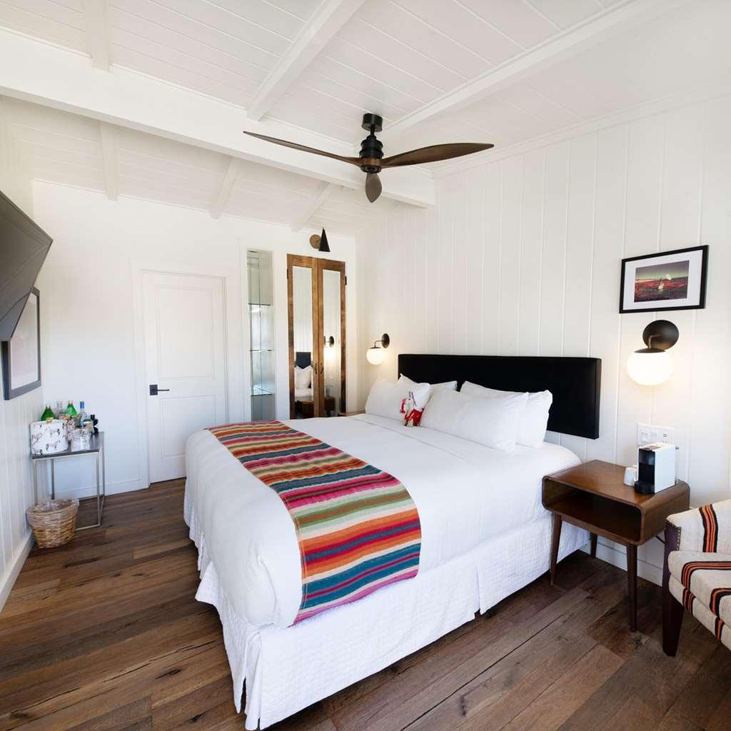 Skyview Los Alamos - 21 & Over Pool Chambre photo